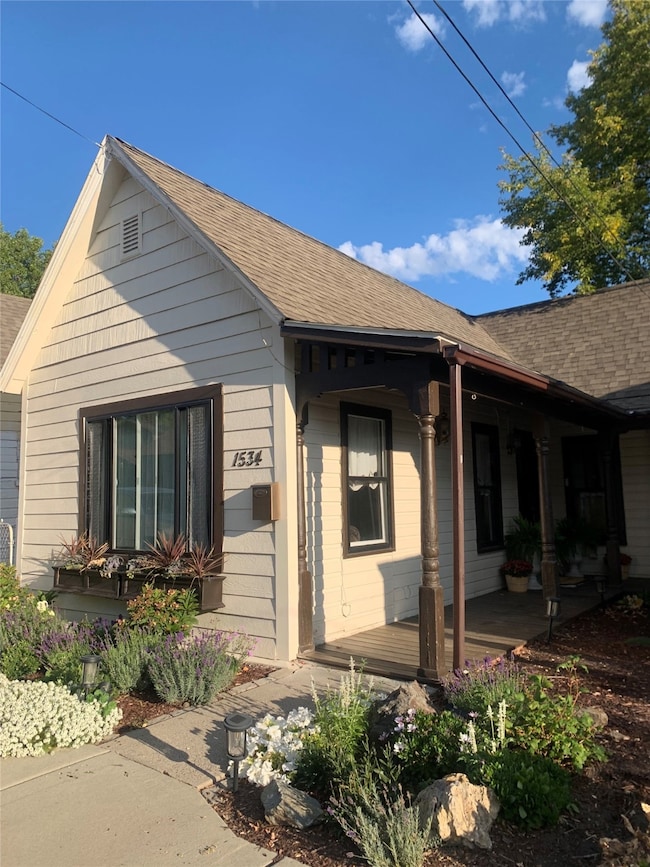 1534 Lewis St, Helena, MT 59601 - photo 3