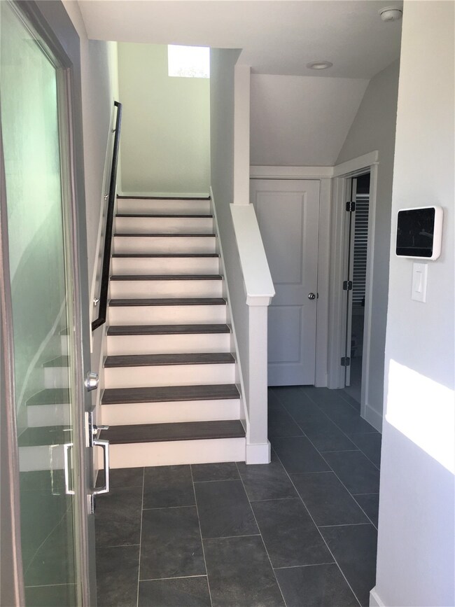 742 W Donovan St, Houston, TX 77091 - photo 7