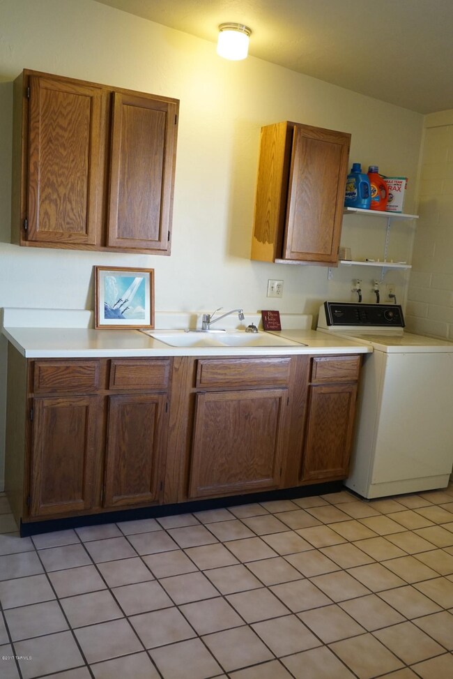 2114 KITCHEN