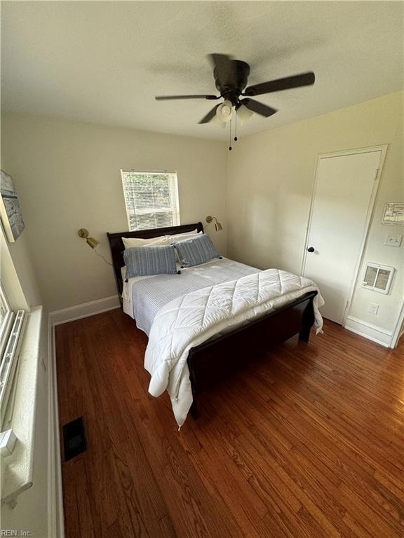 9525 Sherwood Place, Norfolk, VA 23503 - photo 7