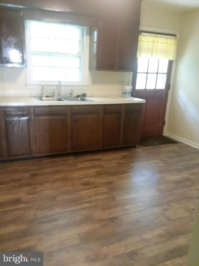 585 Eskimo Hill Rd, Stafford, VA 22554 - photo 3