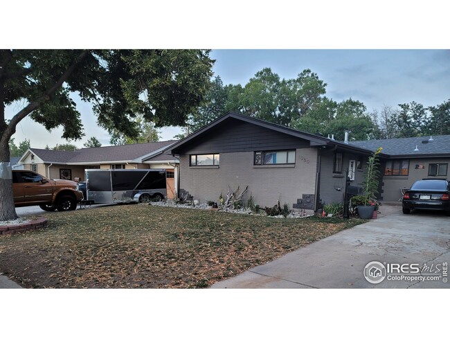 1060 Jamaica St, Aurora, CO 80010 - photo 2