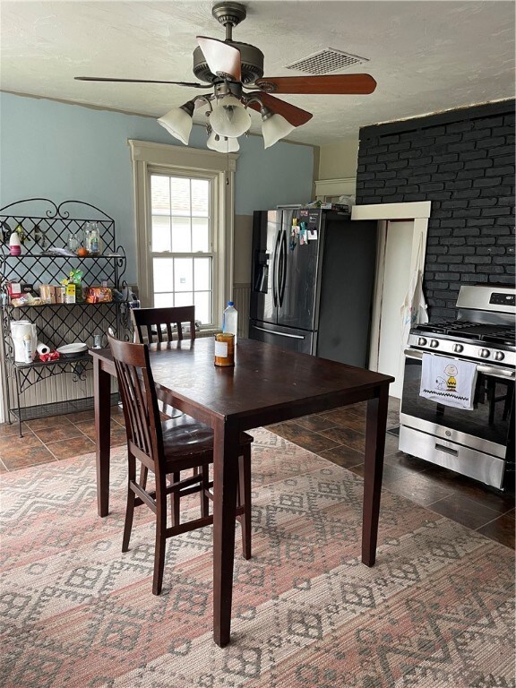 93 Aylsworth Ave, Woonsocket, RI 02895 - photo 4