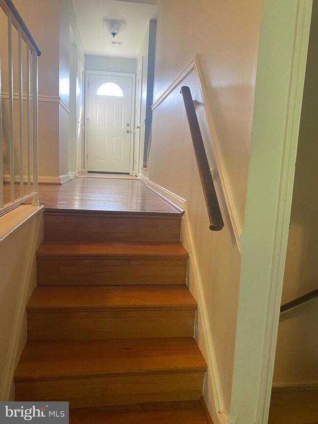 1988 Mayflower Dr, Woodbridge, VA 22192 - photo 4