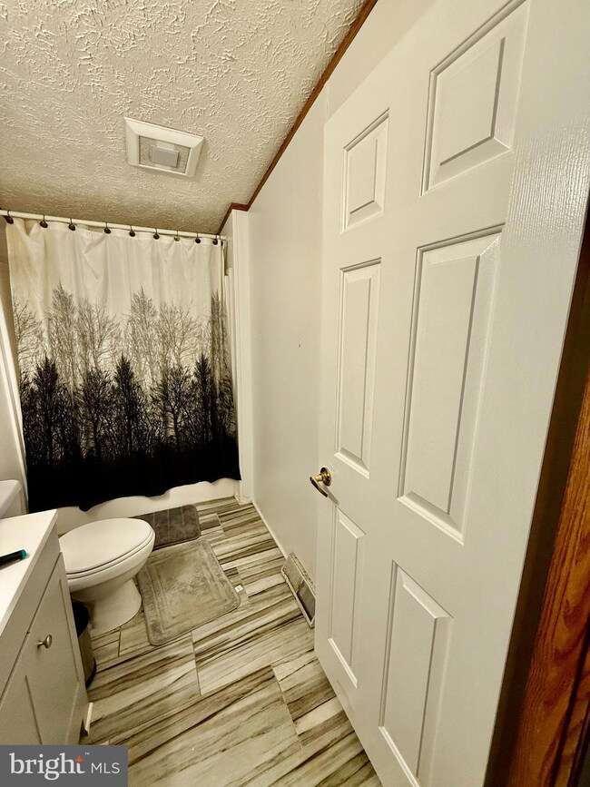 17858 Piney Point Rd, Tall Timbers, MD 20690 - photo 4