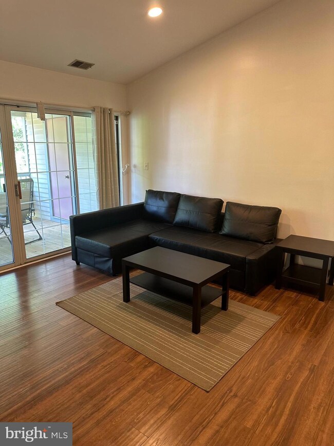 113 Cascade Ct unit 10, Princeton, NJ 08540 - photo 2