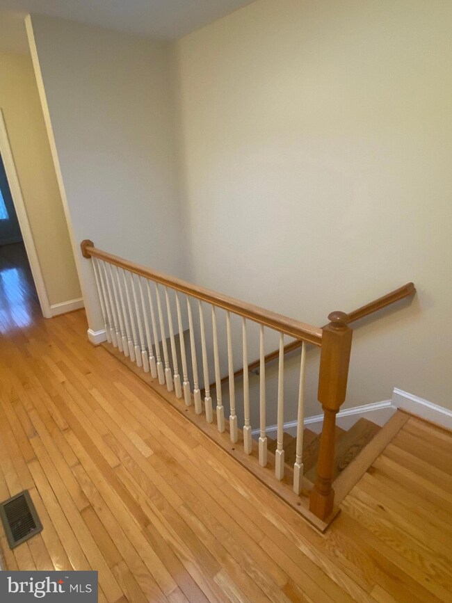 210 S East Ave, Baltimore, MD 21224 - photo 6