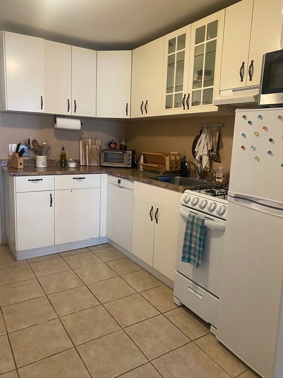 1307 Commonwealth Ave unit 17, Allston, MA 02134 - photo 7