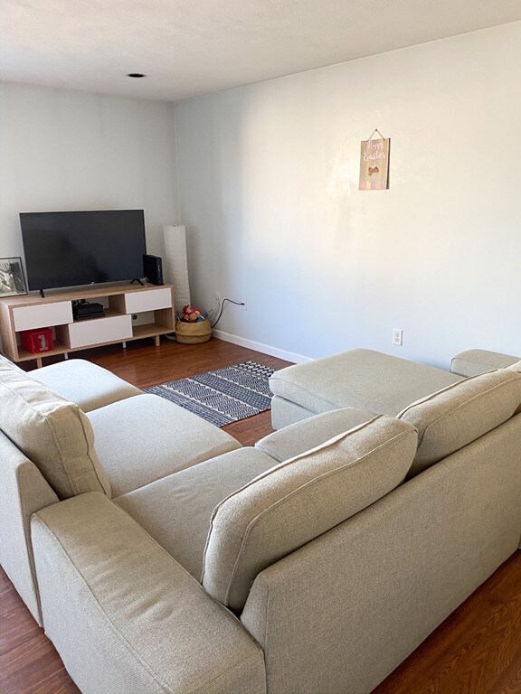 569 Washington St unit 201, Quincy, MA 02169 - photo 2