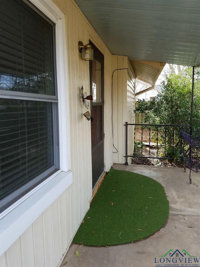 1506 Alpine Rd, Longview, TX 75601 - photo 6