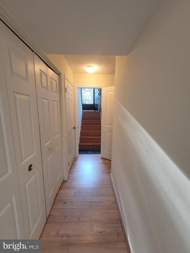 2164 Silversmith Ct, Woodbridge, VA 22191 - photo 5