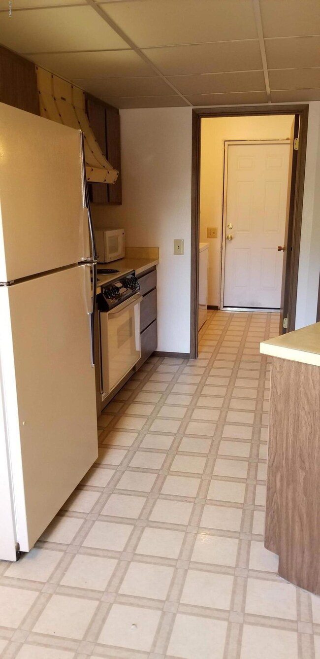 17403 N 105th Ave, Sun City, AZ 85373 - photo 7