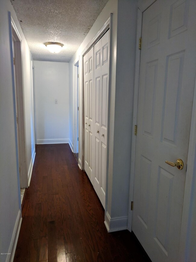 136 Roundhill Rd, Dingmans Ferry, PA 18328 - photo 5