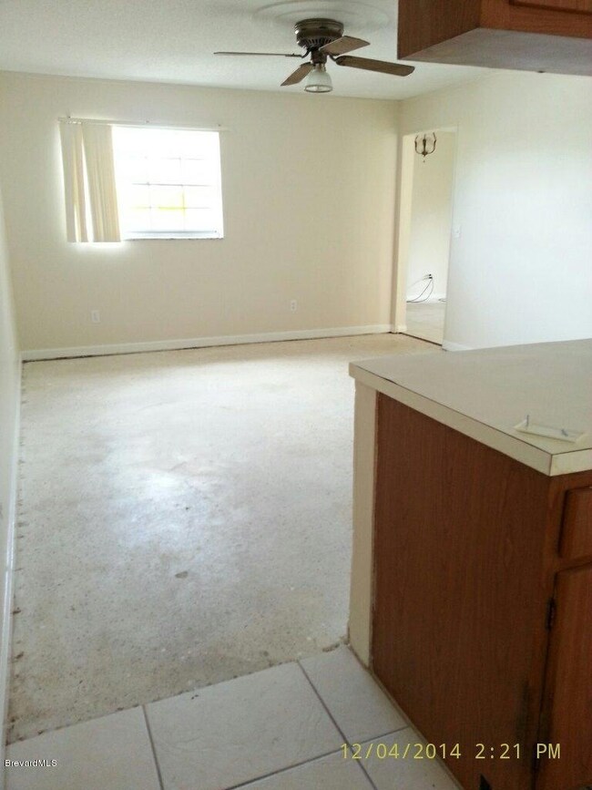 Kitchen to dining room