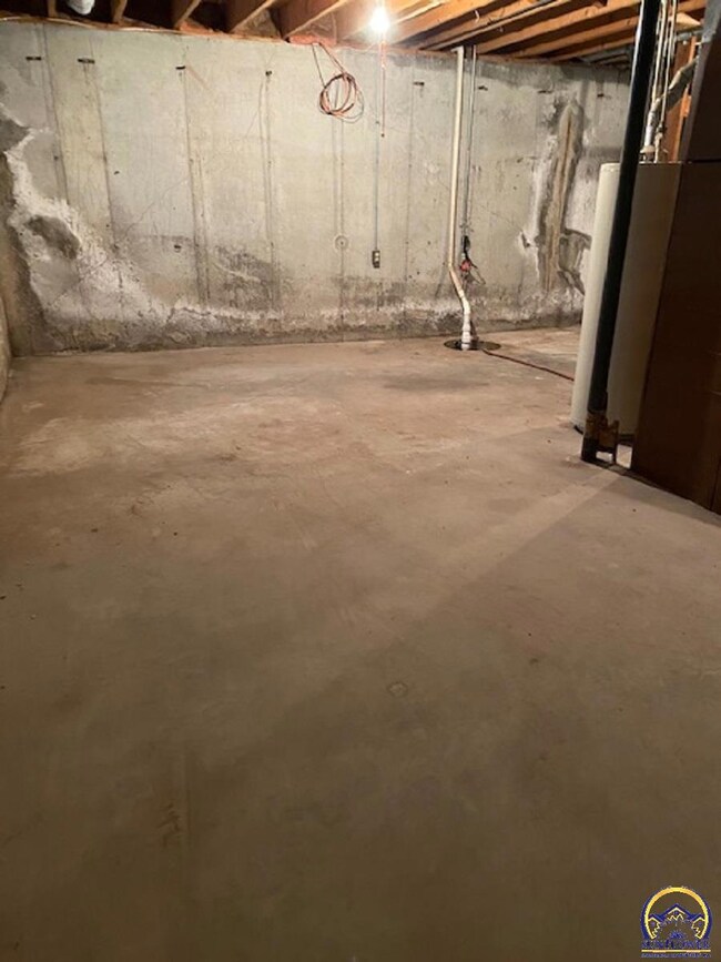 609 Pierce St, Maple Hill, KS 66507 - photo 6