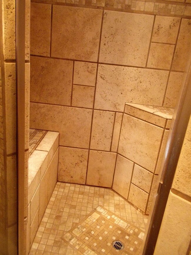 213 SE Yorktown Rd, Grants Pass, OR 97527 - photo 5