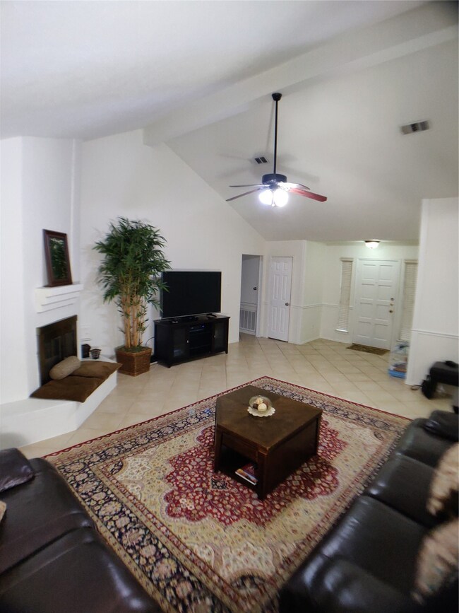 1812 Lavaca St, Friendswood, TX 77546 - photo 5