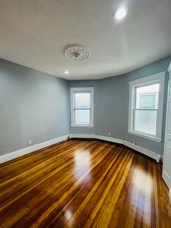 23 Harbor View St unit 3, Dorchester, MA 02125 - photo 3