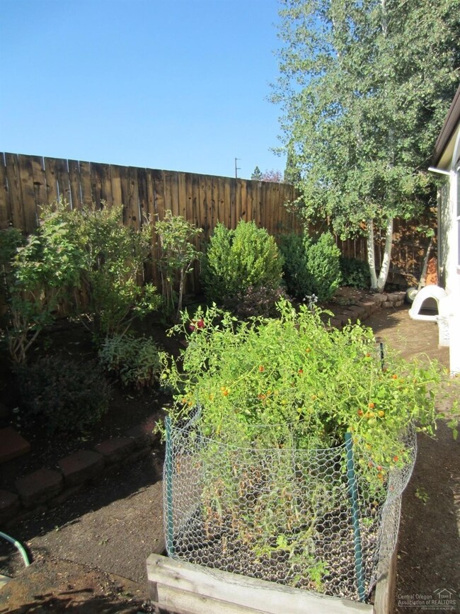 20115 Hawes Ln, Bend, OR 97702 - photo 7