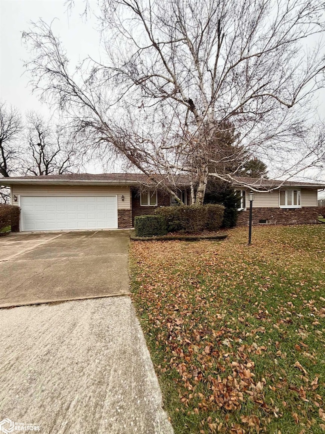 213 8th St SE, Clarion, IA 50525 - photo 3