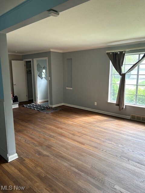 246 E 271st St, Euclid, OH 44132 - photo 4