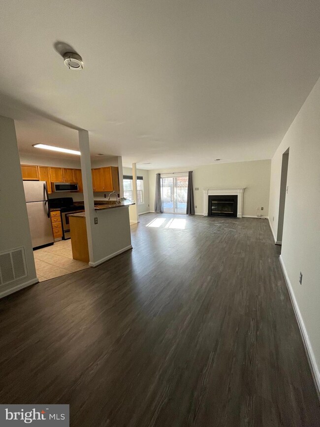 10919 Postern Ct unit 40, Manassas, VA 20109 - photo 5