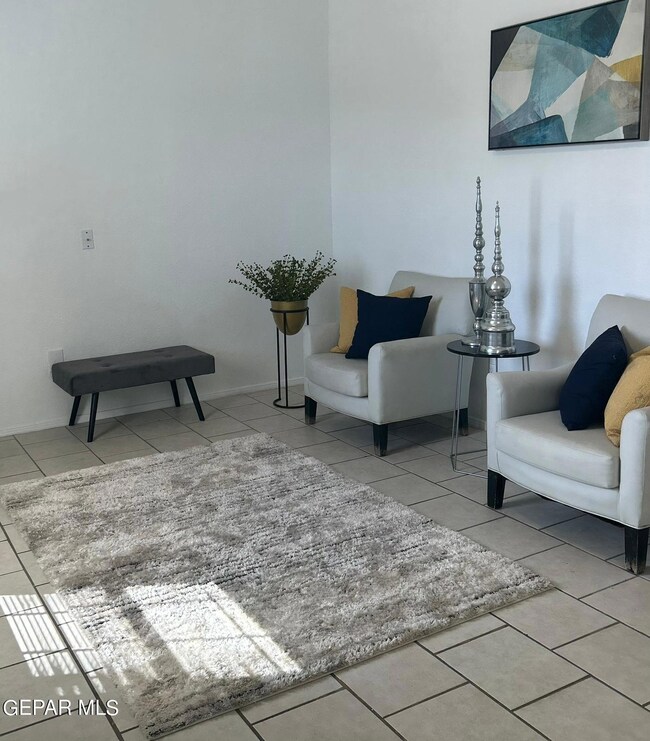 2207 Murchison Dr unit A, El Paso, TX 79930 - photo 2