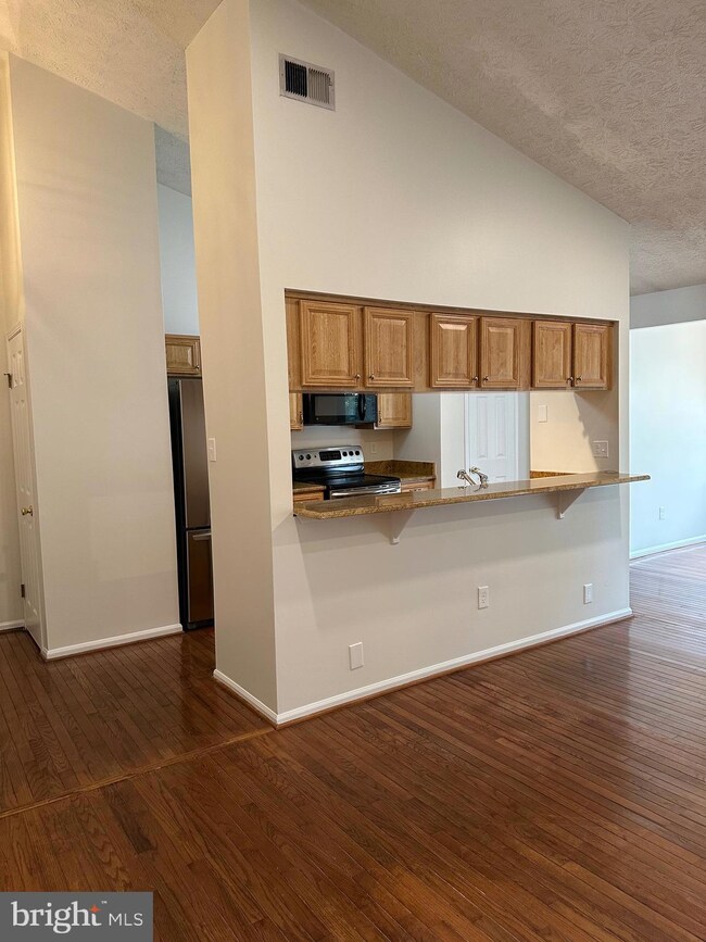 644 Southern Hills Dr unit B-2L, Arnold, MD 21012 - photo 5