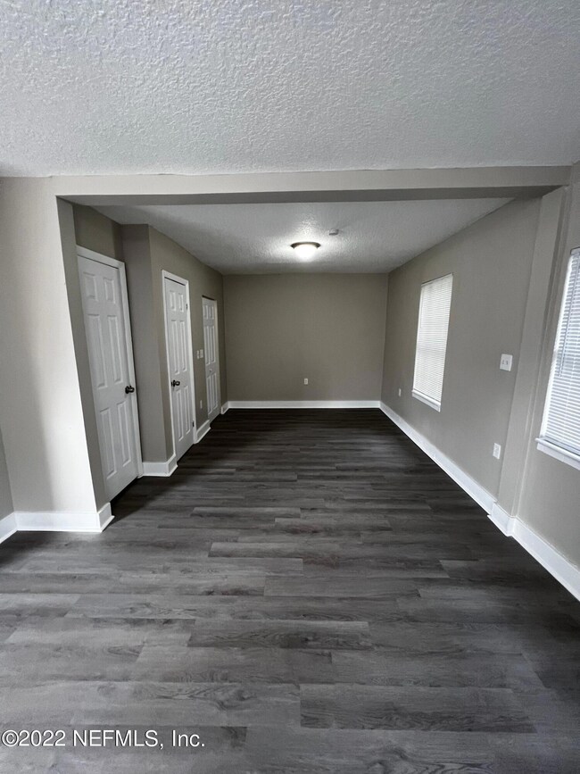 2425 Dolphin Ave unit B, Jacksonville, FL 32218 - photo 5