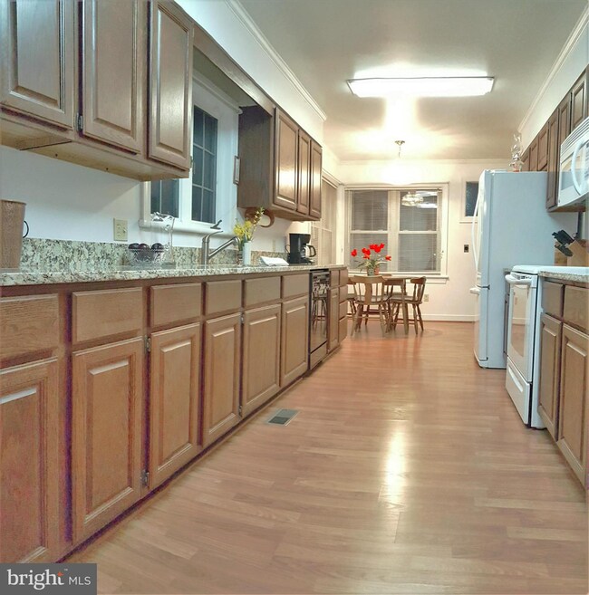 129 South St, Louisa, VA 23093 - photo 6