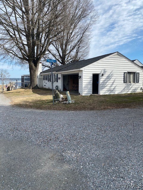 460 Marine Dr, Dunnsville, VA 22454 - photo 3