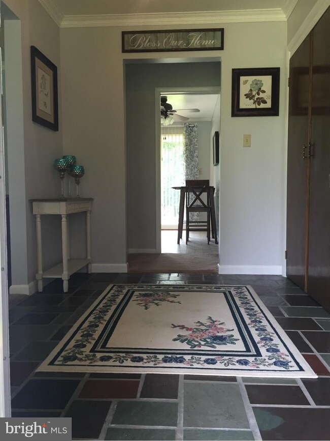 8555 Cardinal Ln, White Plains, MD 20695 - photo 4