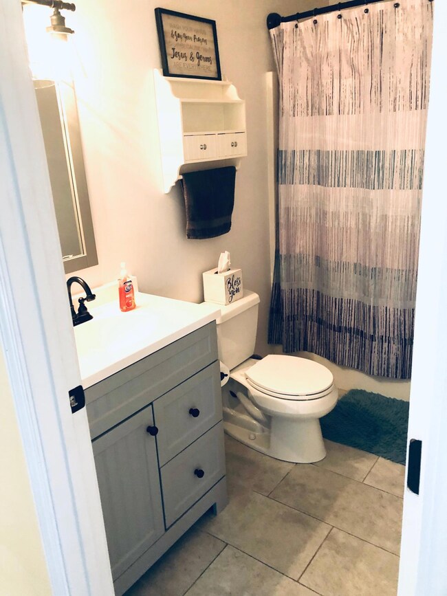 1st Floor Full Bath View 1