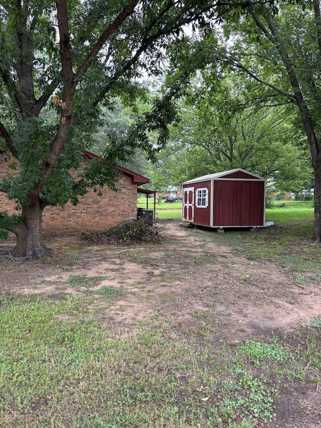 320 S Lewis St, Mineral Springs, AR 71851 - photo 3