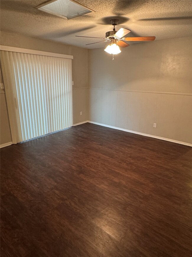 5408 Greenwood Way, North Richland Hills, TX 76180 - photo 2