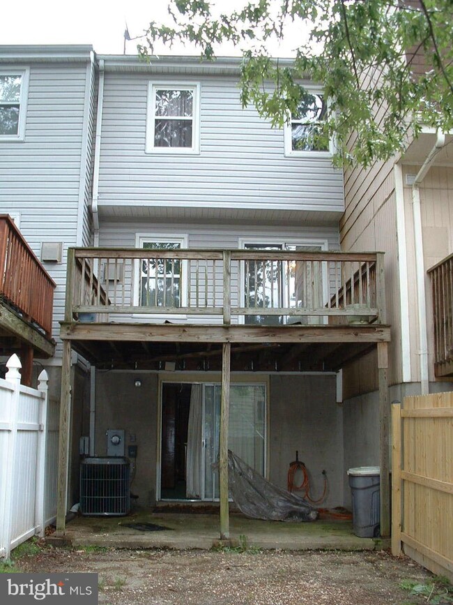 16 Pawleys Ct, Nottingham, MD 21236 - photo 5