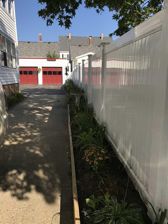 25 Cross St, Nashua, NH 03064 - photo 3