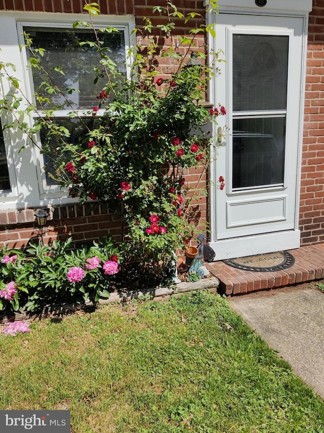 431 Broad St, Spring City, PA 19475 - photo 5