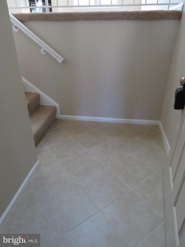 12922 Grays Pointe Rd unit C, Fairfax, VA 22033 - photo 3