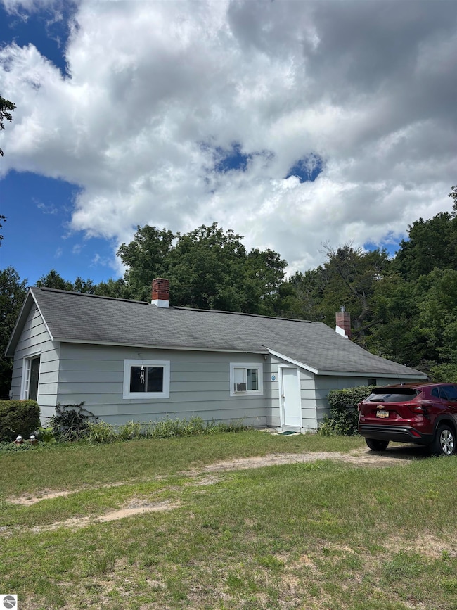 232 W Burdickville Rd, Maple City, MI 49664 - photo 6