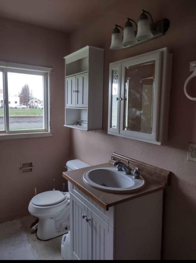 205 E 2nd St, Spangle, WA 99031 - photo 5