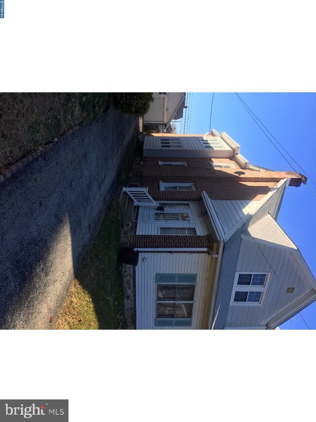 308 W Mowry St, Chester, PA 19013 - photo 3