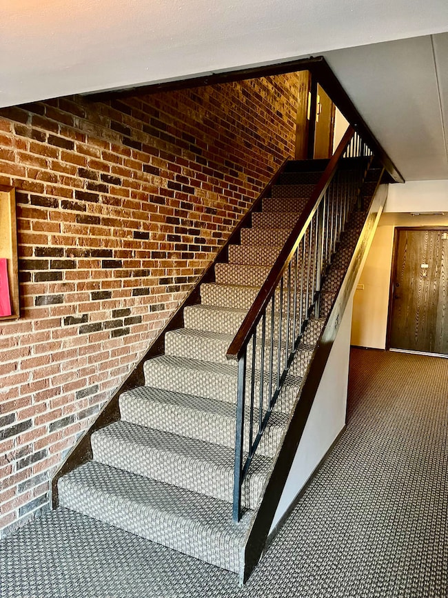 5515 Cromwell Ln unit M2, Oak Forest, IL 60452 - photo 4