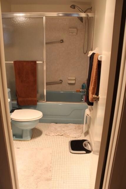 Master Bath with tub/shower combo