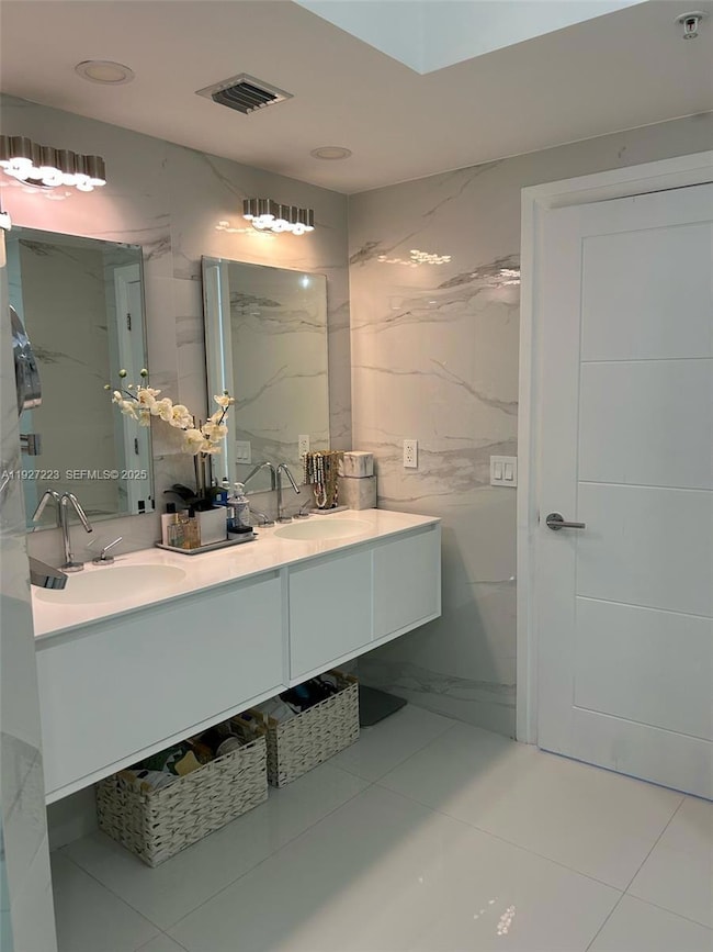 King David Condominiums unit 1001, Sunny Isles Beach, FL 33160 - photo 3