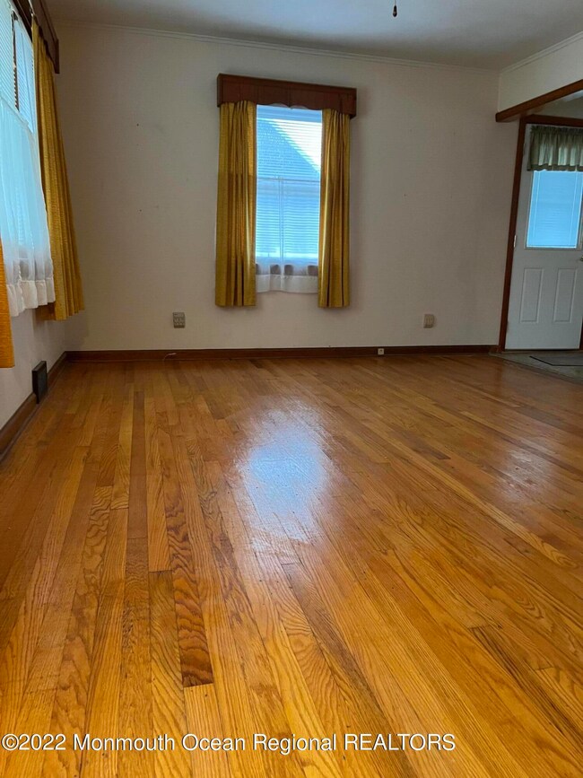 25 Beechwood Terrace, Matawan, NJ 07747 - photo 5