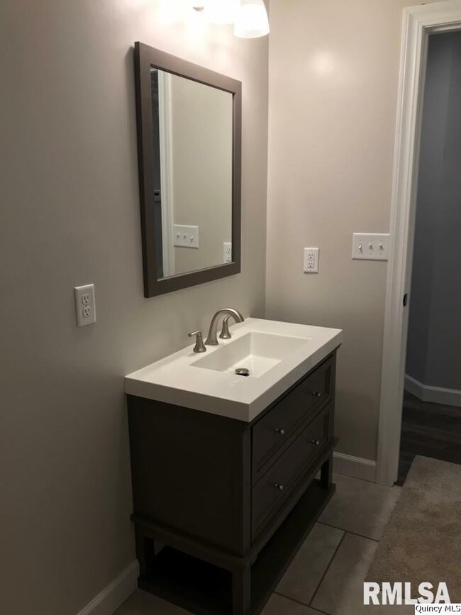 1835 W 55th St, Davenport, IA 52806 - photo 5