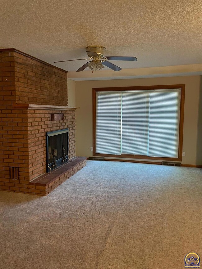 1940 SW 36th Terrace, Topeka, KS 66611 - photo 5