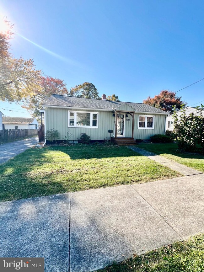 857 S Grant St, Palmyra, PA 17078 - photo 2