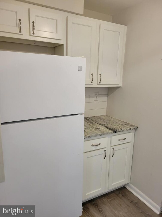 321 Chapel Ave unit B, Claymont, DE 19703 - photo 3